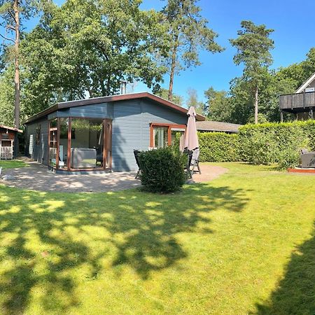 Dubbele Chalet Op Recreatiepark Topparken Op De Veluwe In Beekbergen Met Grote Vrije Tuin En Eigen Parkeerplaats Esterno foto