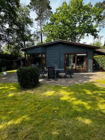 Dubbele Chalet Op Recreatiepark Topparken Op De Veluwe In Beekbergen Met Grote Vrije Tuin En Eigen Parkeerplaats Esterno foto